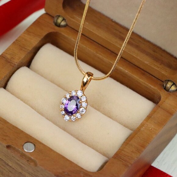 "Purple Oval Pendant with Halo in Gold-Plated Brass – Delicate Glamour, XPPT1816 - Picture 7 of 13